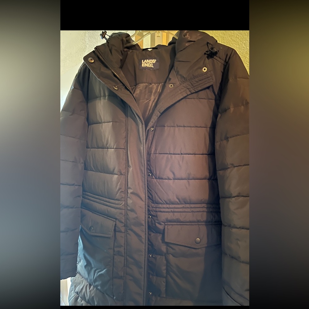 Lands End womens black puffer jacket. Never worn. Has a hood.